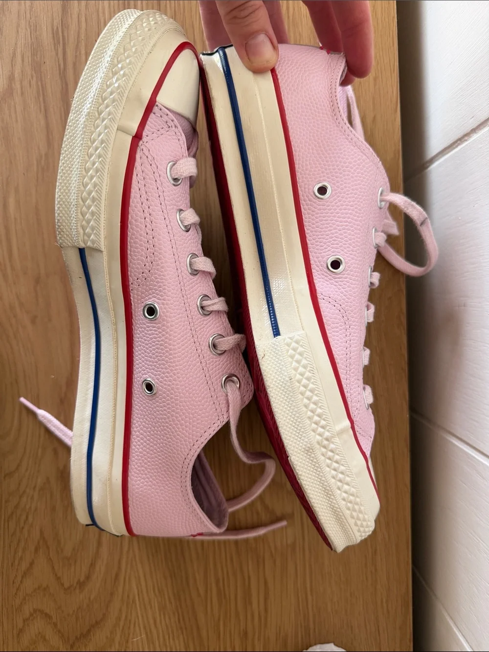 Converse Chuck 70 Low 'Pink Foam' size 9 women’s leather‎ bubble gum low